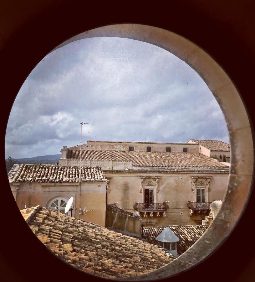 Landolina Palace Hotel Noto Bagian luar foto