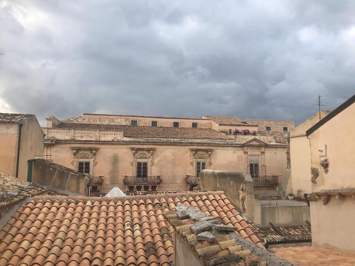 Landolina Palace Hotel Noto Bagian luar foto